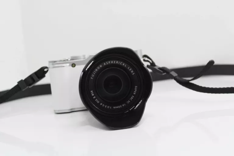 aparet-fujifilm-x-a2-obiektyw-16-50mm-135-56-ois-rozdzielczosc-163