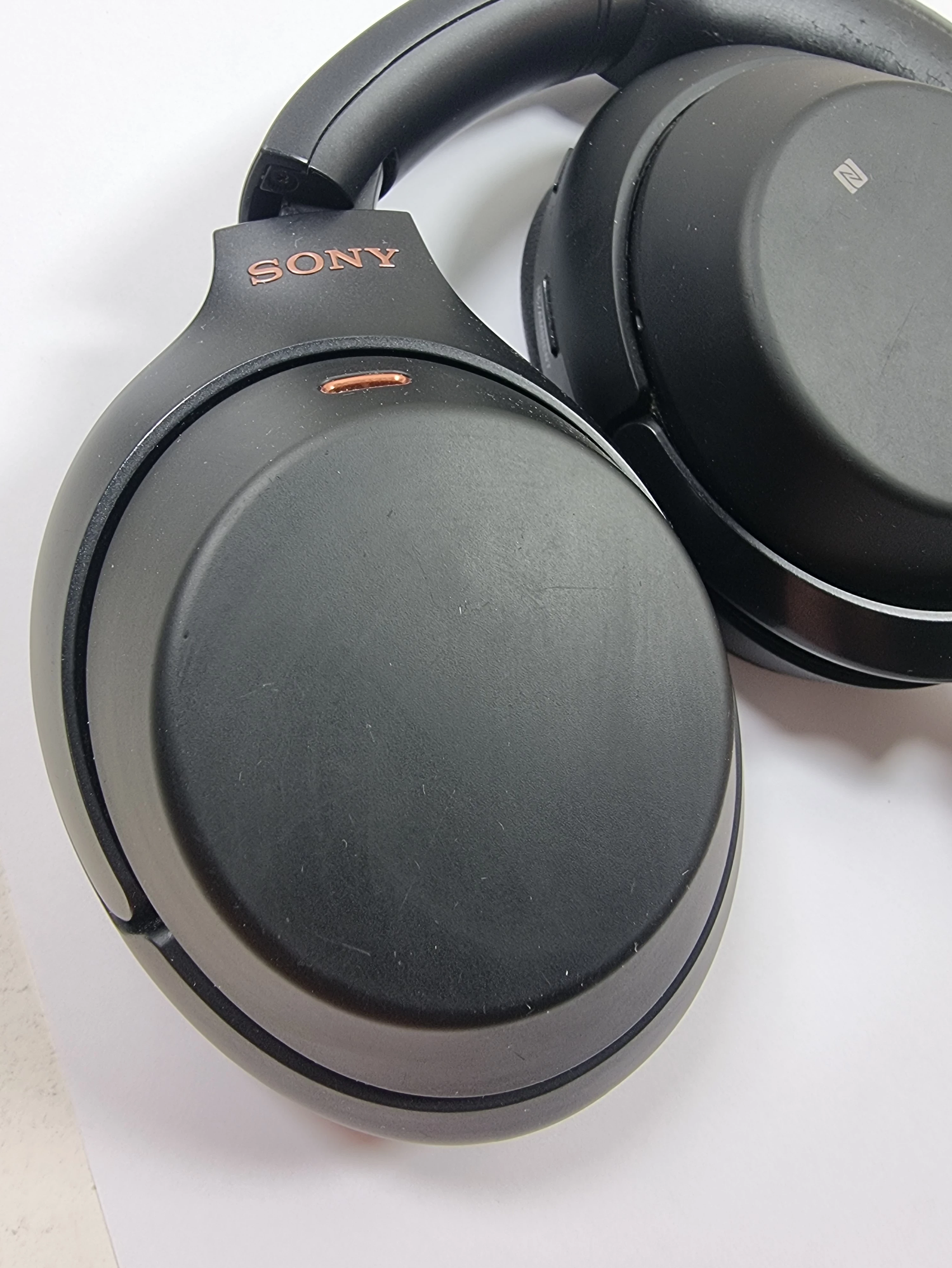 sluchawki-sony-wh-1000xm3-transmisja-sygnalu-bluetooth