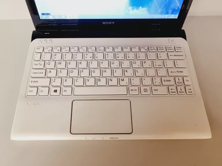 LAPTOP SONY VAIO SVE111B11M /AMD E2-1800 /4RAM/500HDD + ŁADOWARKA