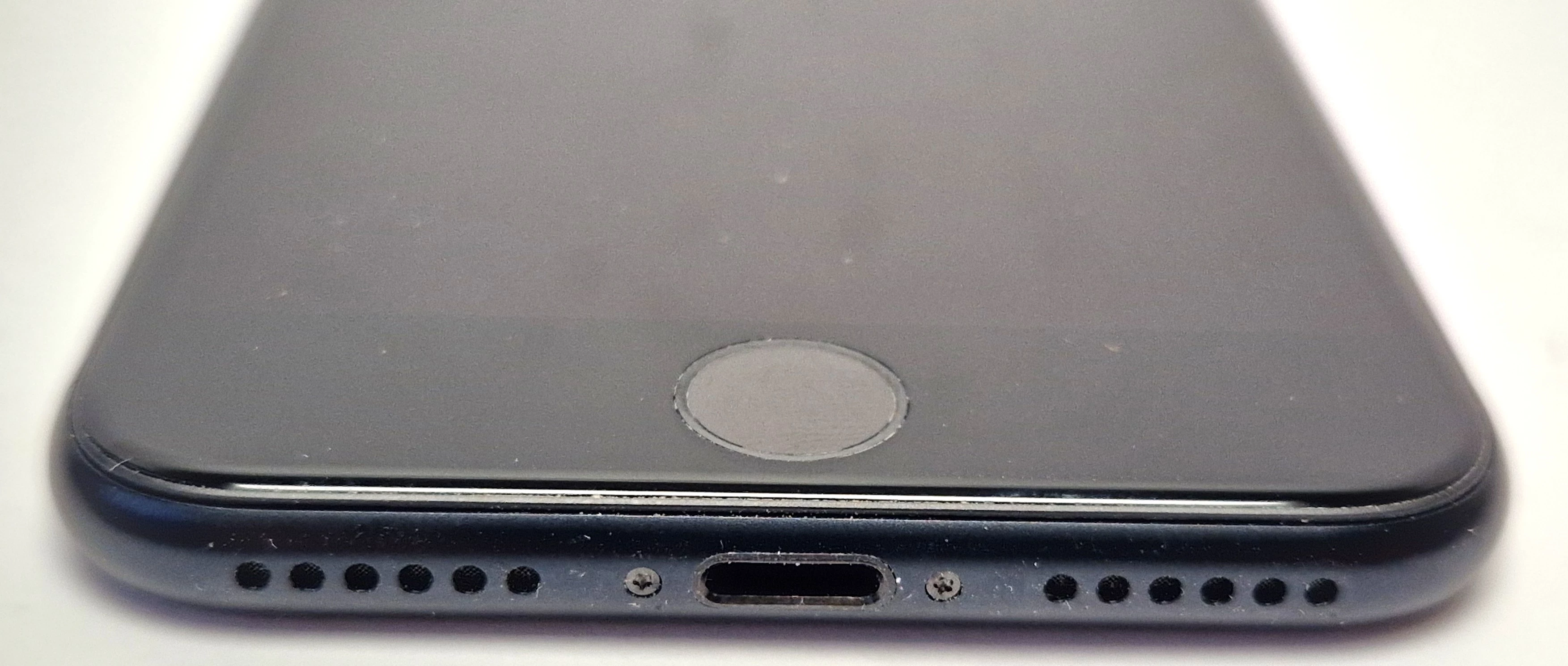 telefon-iphone-se-2022-64gb-100-bat-kod-producenta-mmxf3pma