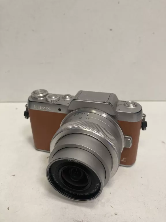 PANASONIC LUMIX DMC-GF7 + OBIEKTYW LUMIX G VARIO 12-32 MEGA OIS+ ŁAD DO AK