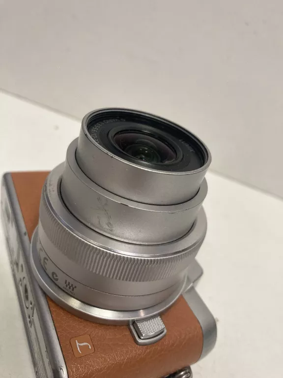 PANASONIC LUMIX DMC-GF7 + OBIEKTYW LUMIX G VARIO 12-32 MEGA OIS+ ŁAD DO AK