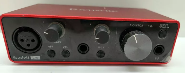 INTERFEJS FOCUSRITE SCARLETT SOLO 3-GEN KOMPLET