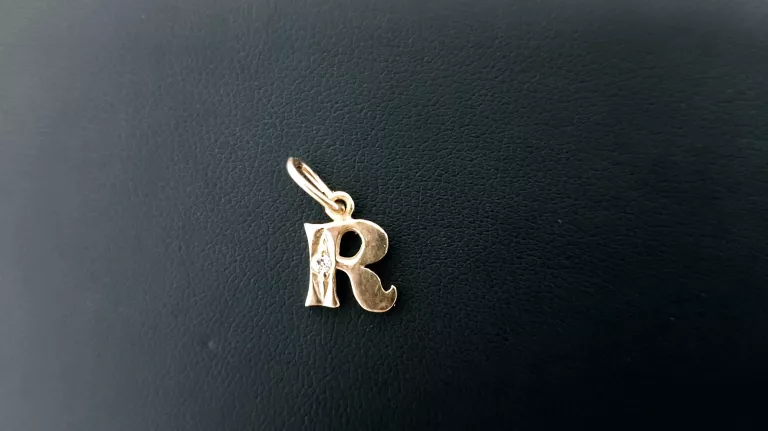 ZŁOTA ZAWIESZKA LITERKA "R" Z CYRKONIĄ 1,20G 583P