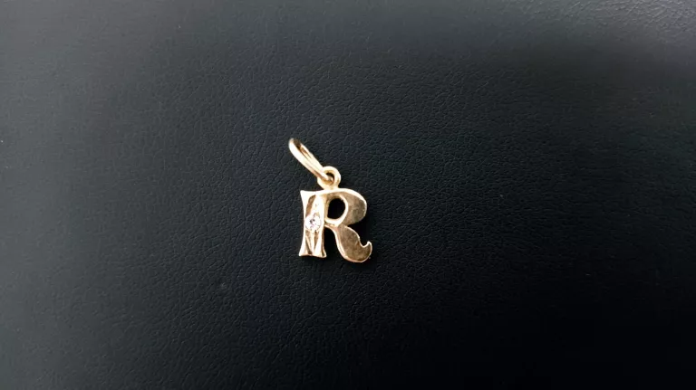 ZŁOTA ZAWIESZKA LITERKA "R" Z CYRKONIĄ 1,20G 583P