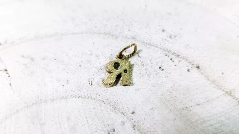 zlota-zawieszka-literka-r-z-cyrkonia-120g-583p-motyw-129129-246990