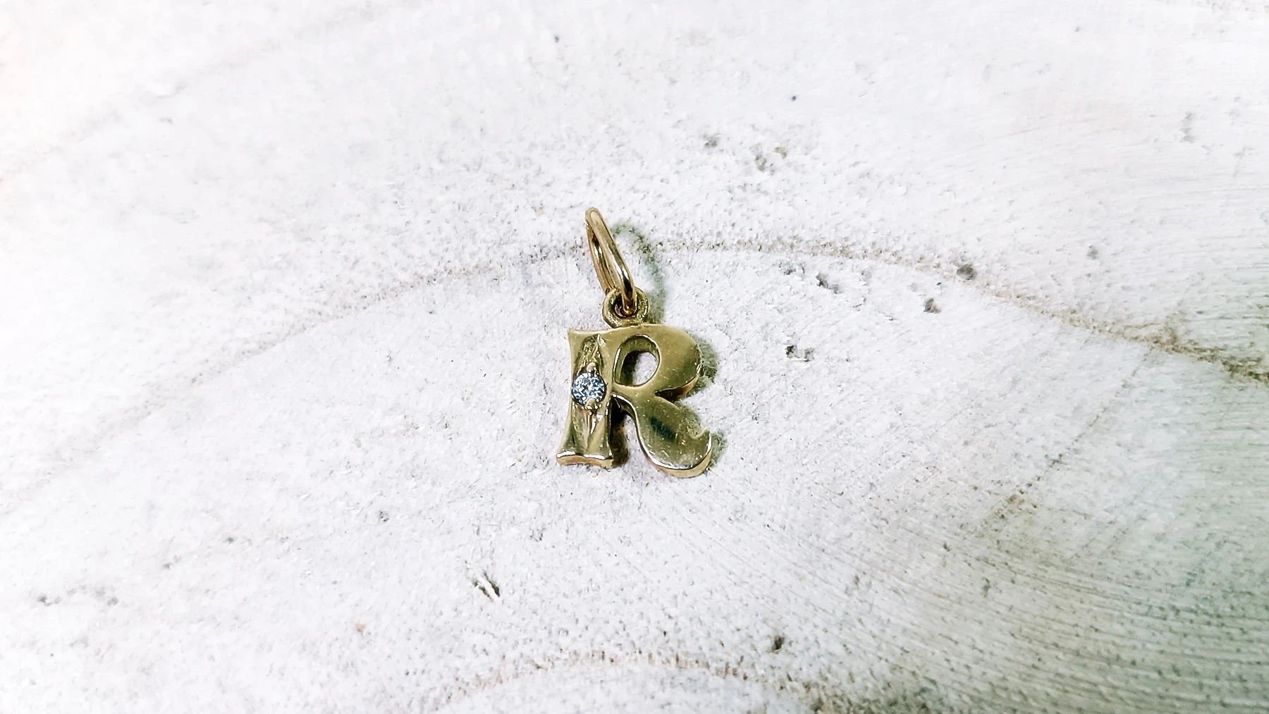 zlota-zawieszka-literka-r-z-cyrkonia-120g-583p-stan-11323-2