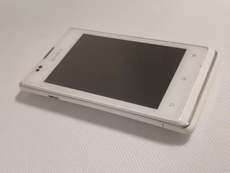 TELEFON SONY XPERIA C1505 I POWERBANK 20100