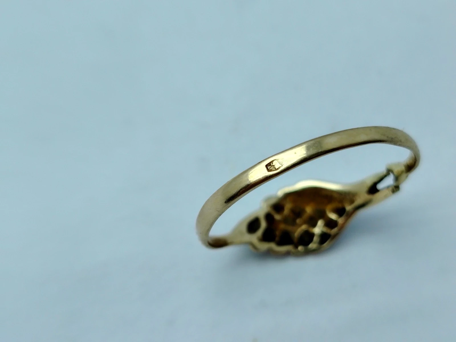 pekniety-zloty-pierscionek-129g-r19-333-8k-masa-090