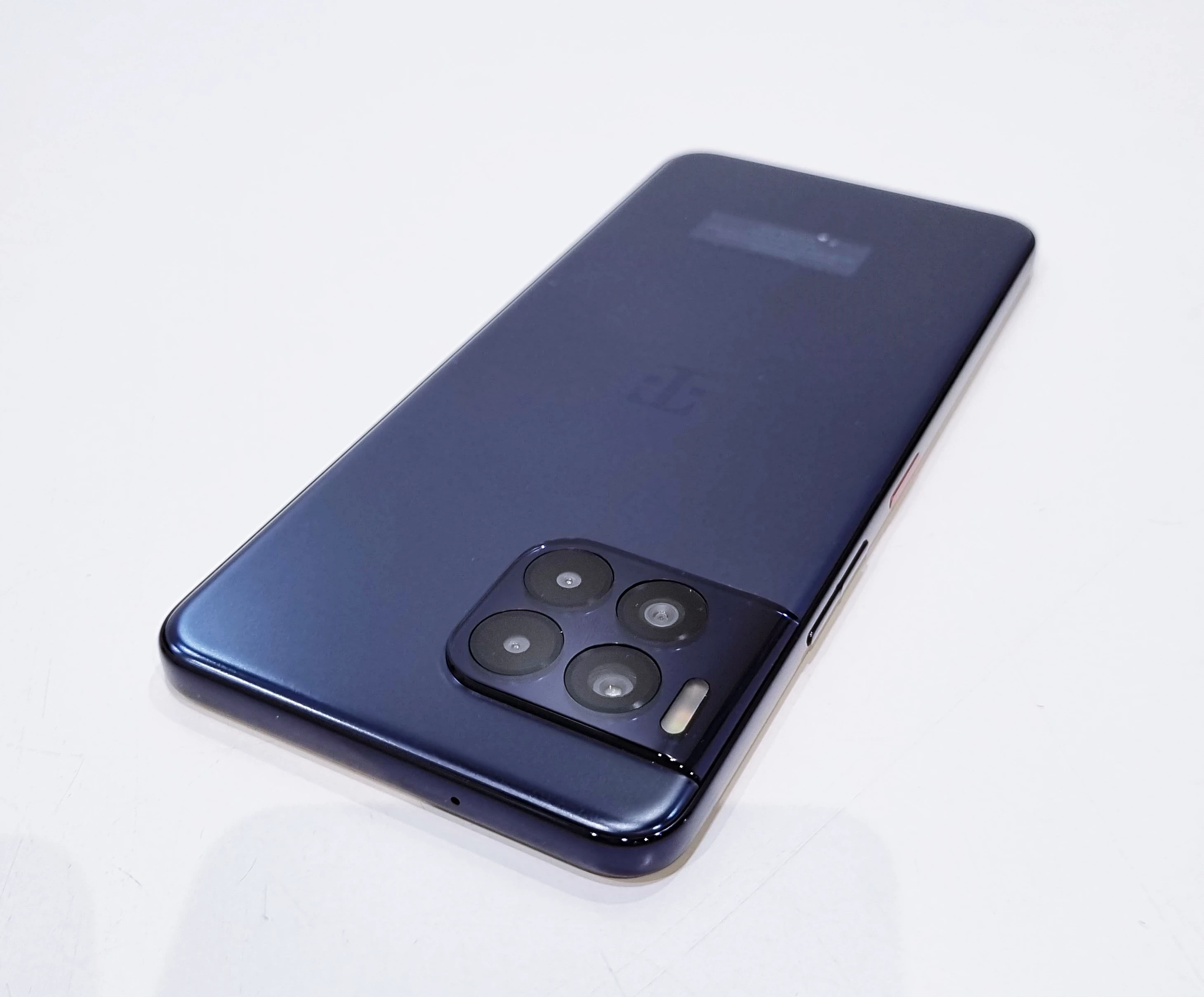 telefon-t-phone-2-pro-5g-6gb256gb-pamiec-ram-8-gb