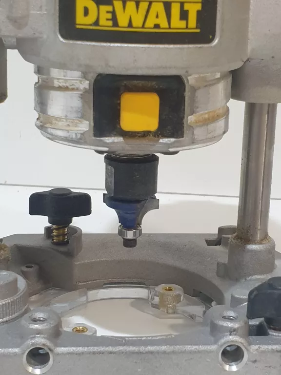 frezarka-gornowrzecionowa-dewalt-dcw600-body-kosciuszki-48-bilgoraj