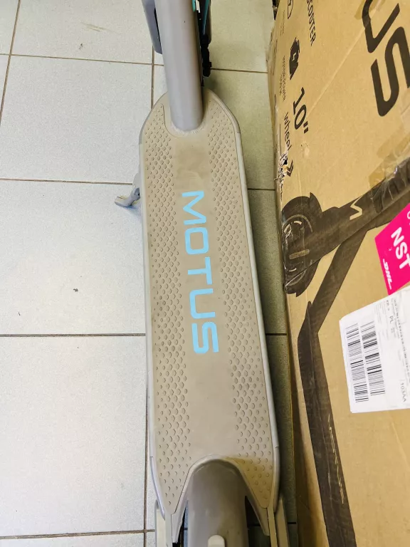 HULAJNOGA MOTUS SCOOTY 10 GWARANCJA KIERUNKOWSKAZY !!!