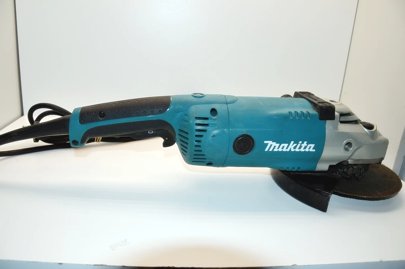 duza-szlifierka-katowa-makita-ga9020r-rodzaj-szlifierka-katowa