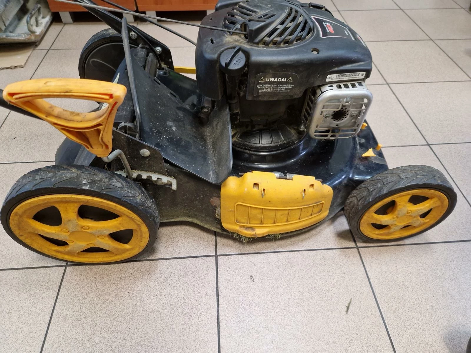 kosiarka-spalinowa-nac-ls2200-17kw-z-koszem-product-id-5a245ee6-cdb0-4b70-8293-6703c51f8101