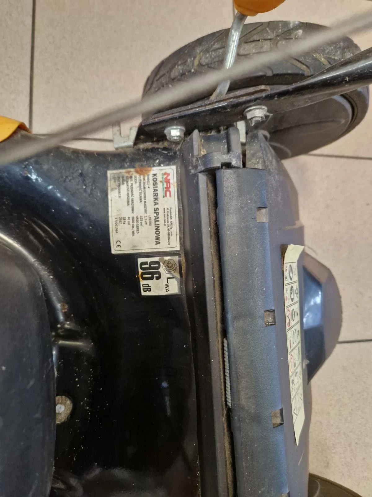 kosiarka-spalinowa-nac-ls2200-17kw-z-koszem-szerokosc-koszenia-51