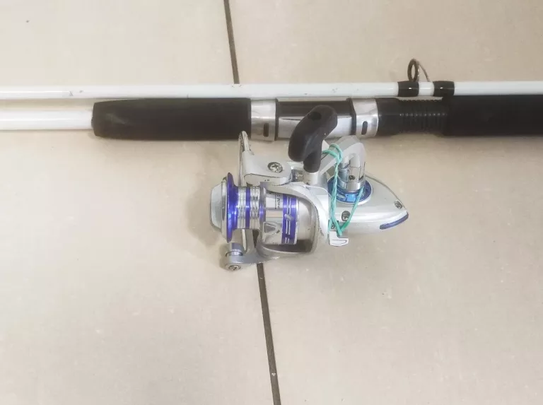 WEDKA CROCODILE 300 Z KOŁOWROTKIEM