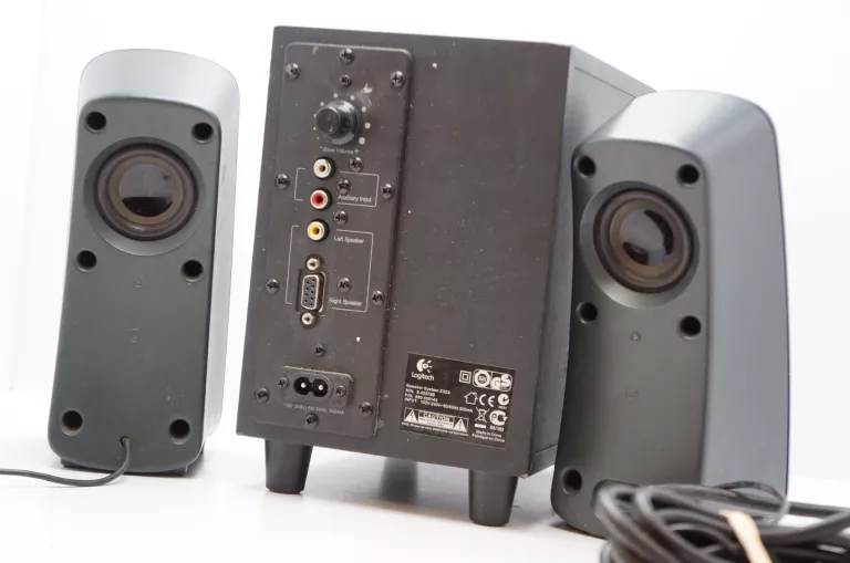 ZESTAW GŁOŚNIKÓW 2.1 LOGITECH Z323