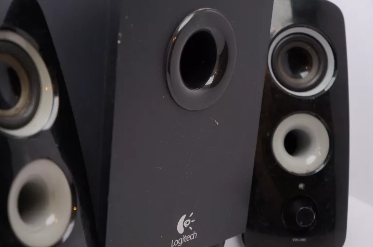 ZESTAW GŁOŚNIKÓW 2.1 LOGITECH Z323
