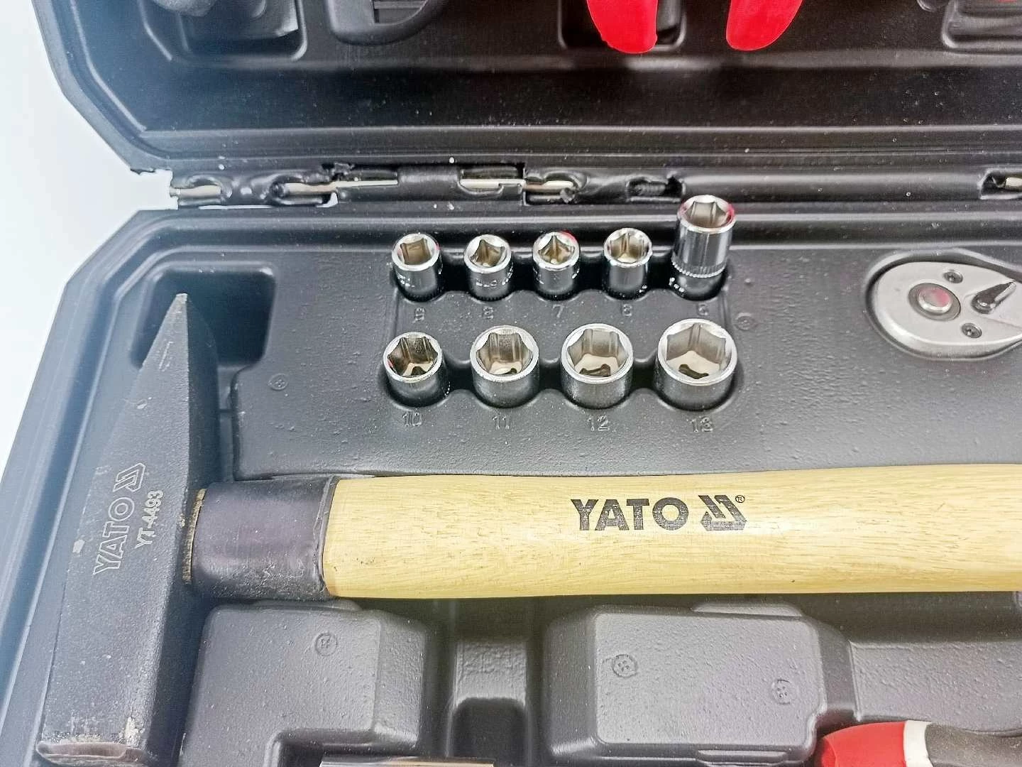 yato-zestaw-narzedziowy-60-cz-z-poziomnica-yt-38920-walizka-liczba-elementow-w-zestawie-60