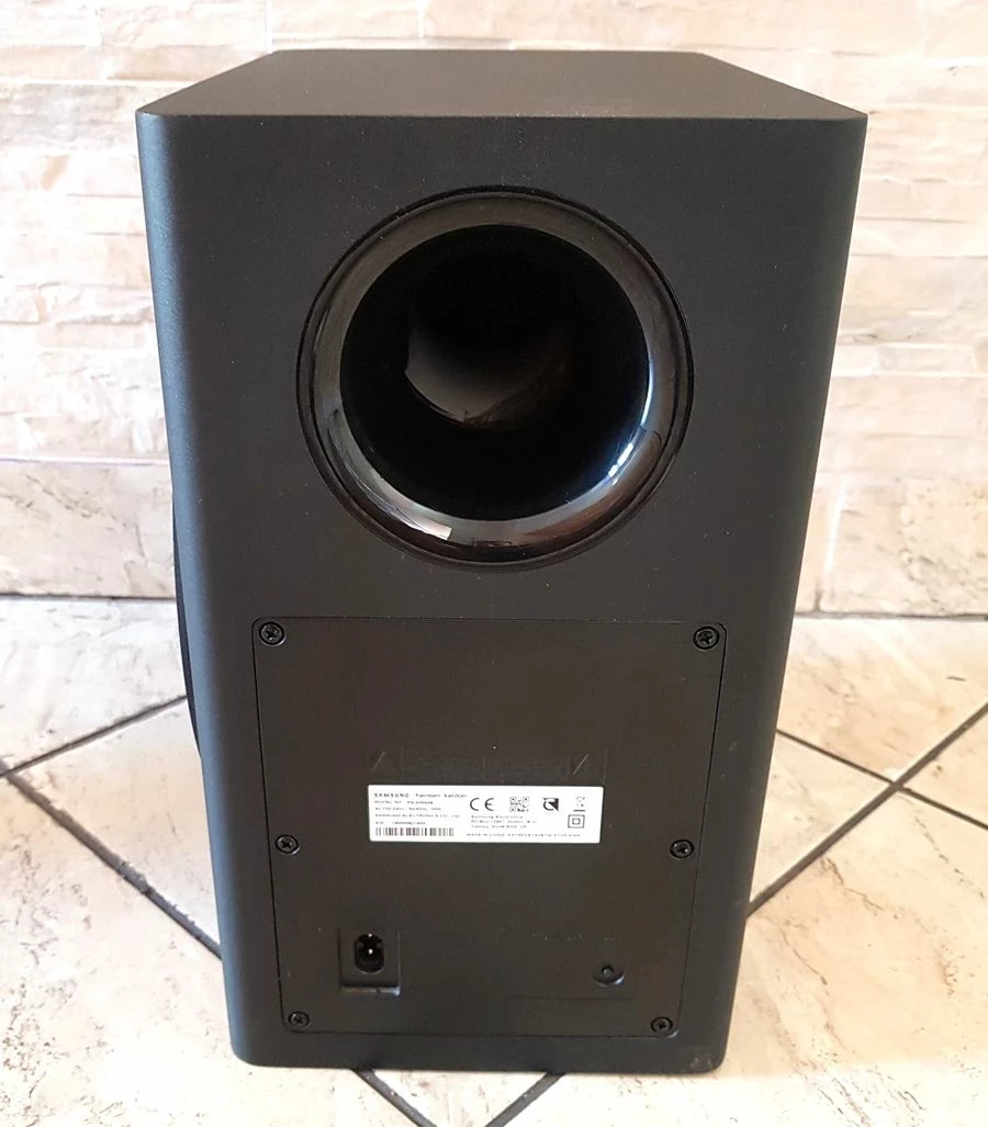 soundbar-samsung-hw-q60r-ean-gtin-8801643720773