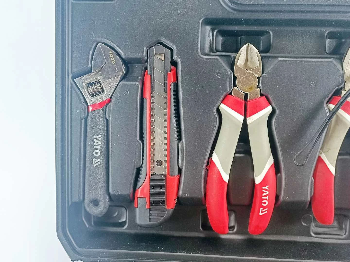 yato-zestaw-narzedziowy-60-cz-z-poziomnica-yt-38920-walizka-stan-uzywany