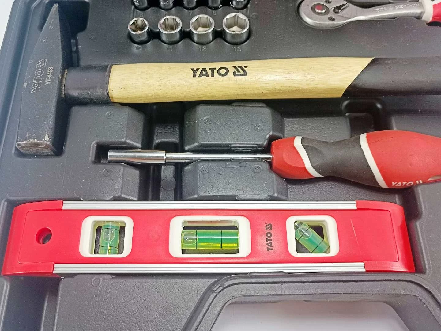 yato-zestaw-narzedziowy-60-cz-z-poziomnica-yt-38920-walizka-product-id-4fc9a82d-ab3d-45af-9a2d-bb228caf576c