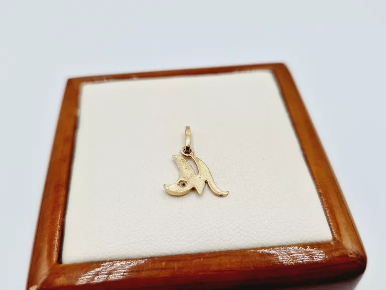 ZŁOTA ZAWIESZKA LITERA M 0,55 G PR.585 14K