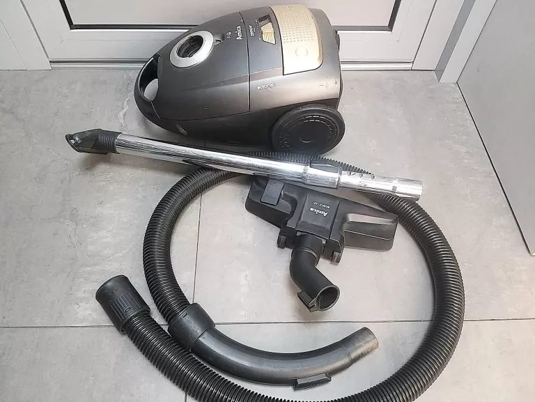 ODKURZACZ WORKOWY AMICA ZEPHYR VM 1063 900W