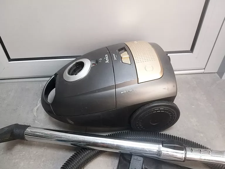 ODKURZACZ WORKOWY AMICA ZEPHYR VM 1063 900W