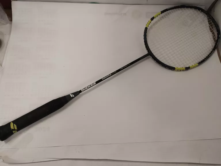 ZESTAW RAKIET DO BADMINTONA RAKIETA BABOLAT BLAST X FEEL YONEX ARCSABER 00