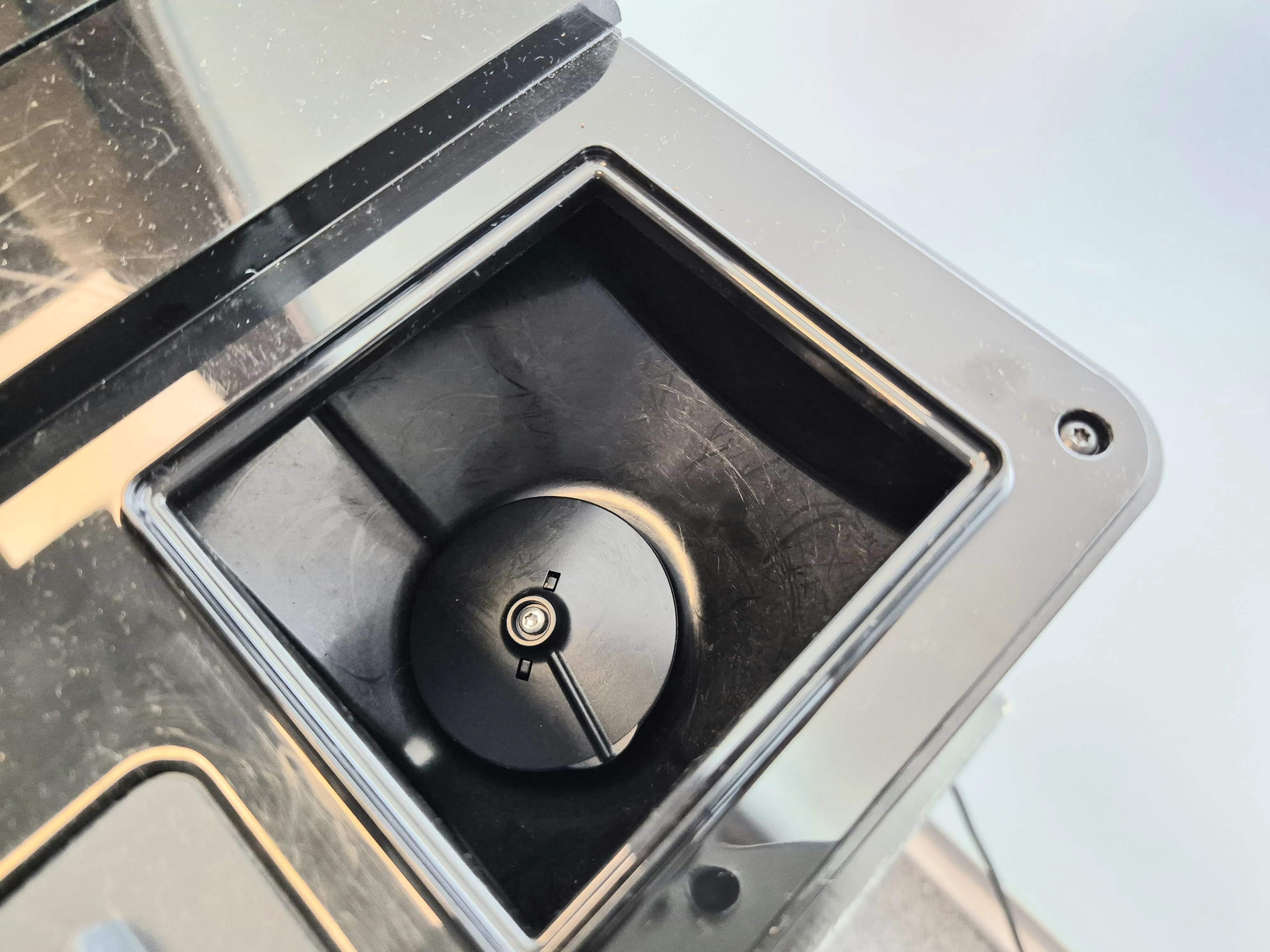 ekspres-cisnieniowy-miele-silence-cm-5710-stan-11323-2