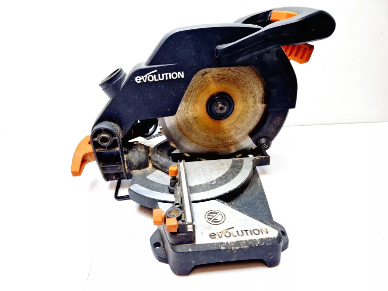 pila-ukosnica-cms-r210-1200w-ean-gtin-12332131212312