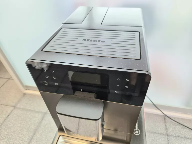 ekspres-cisnieniowy-miele-silence-cm-5710-ean-gtin-4002516464945