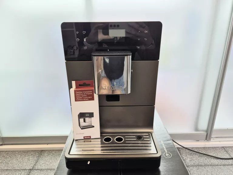 ekspres-cisnieniowy-miele-silence-cm-5710-plac-krakowski-3-zabrze-sj