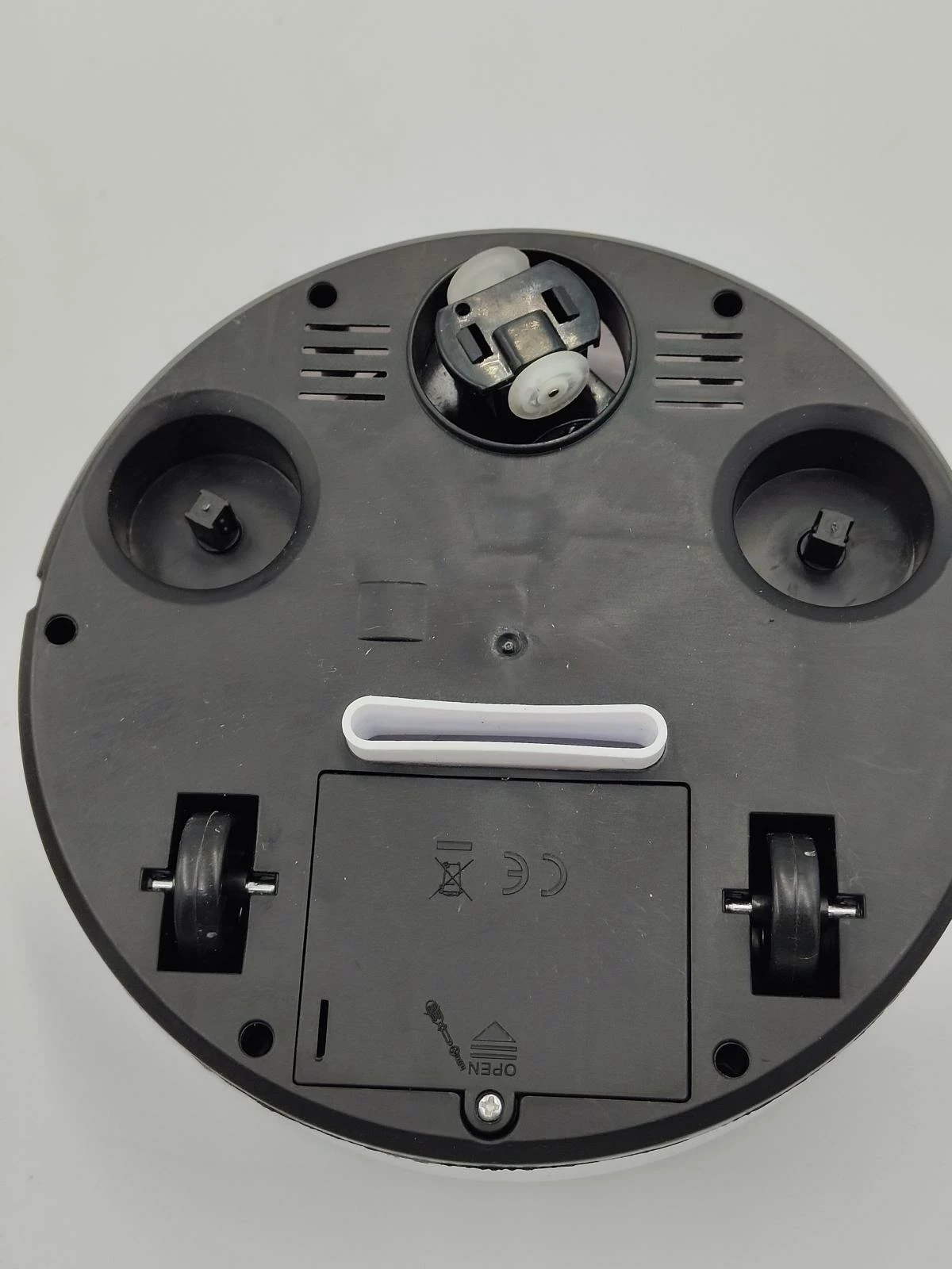 mini-odkurzacz-samojezdzacy-bialy-model-automatyczna-maszyna-do-czyszczenia-miotly-sprzet