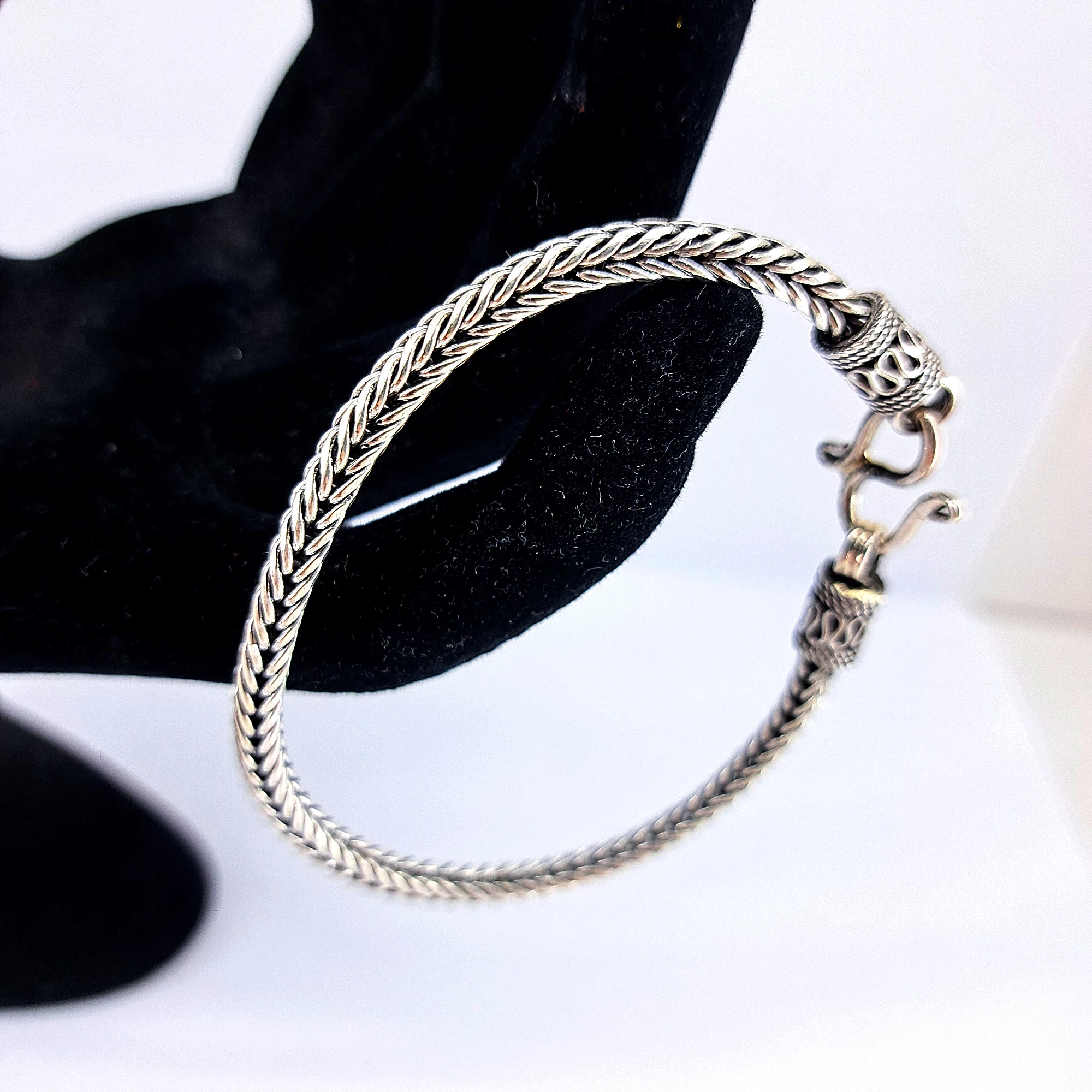 bransoleta-srebrna-elegancka-splot-krolewski-p925-17-g-kamien-17088-524288