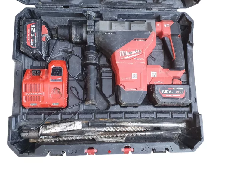 MŁOT UDAROWY MILWAUKEE M18 FHM SDS MAX