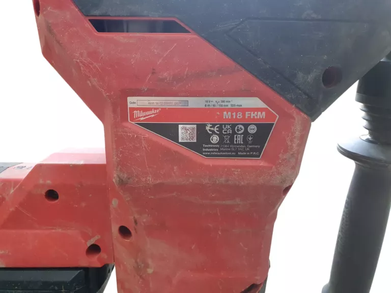 MŁOT UDAROWY MILWAUKEE M18 FHM SDS MAX