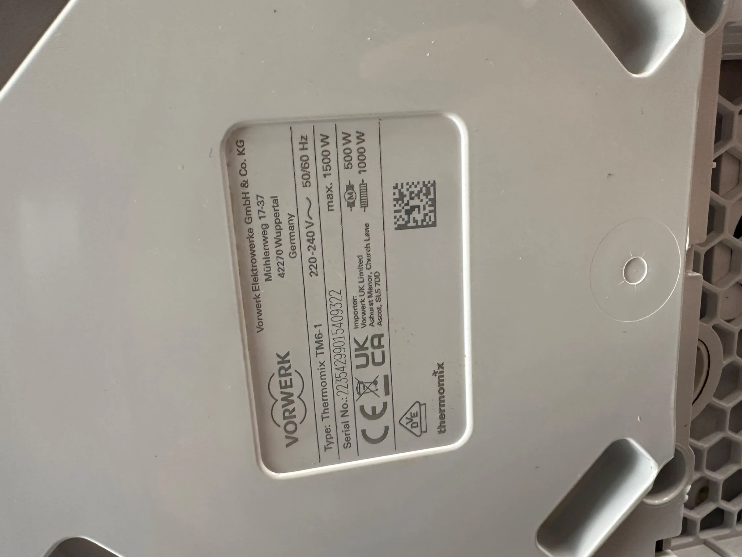 robot-kuchenny-thermomix-tm-6-1500-w-bialy-stan-uzywany