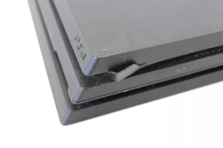 KONSOLA PS4 CUH-7016B USZKODZONY NAPĘD