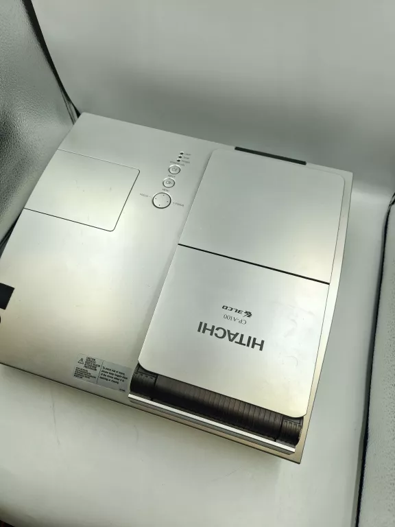 PROJEKTOR HITACHI CP-A100