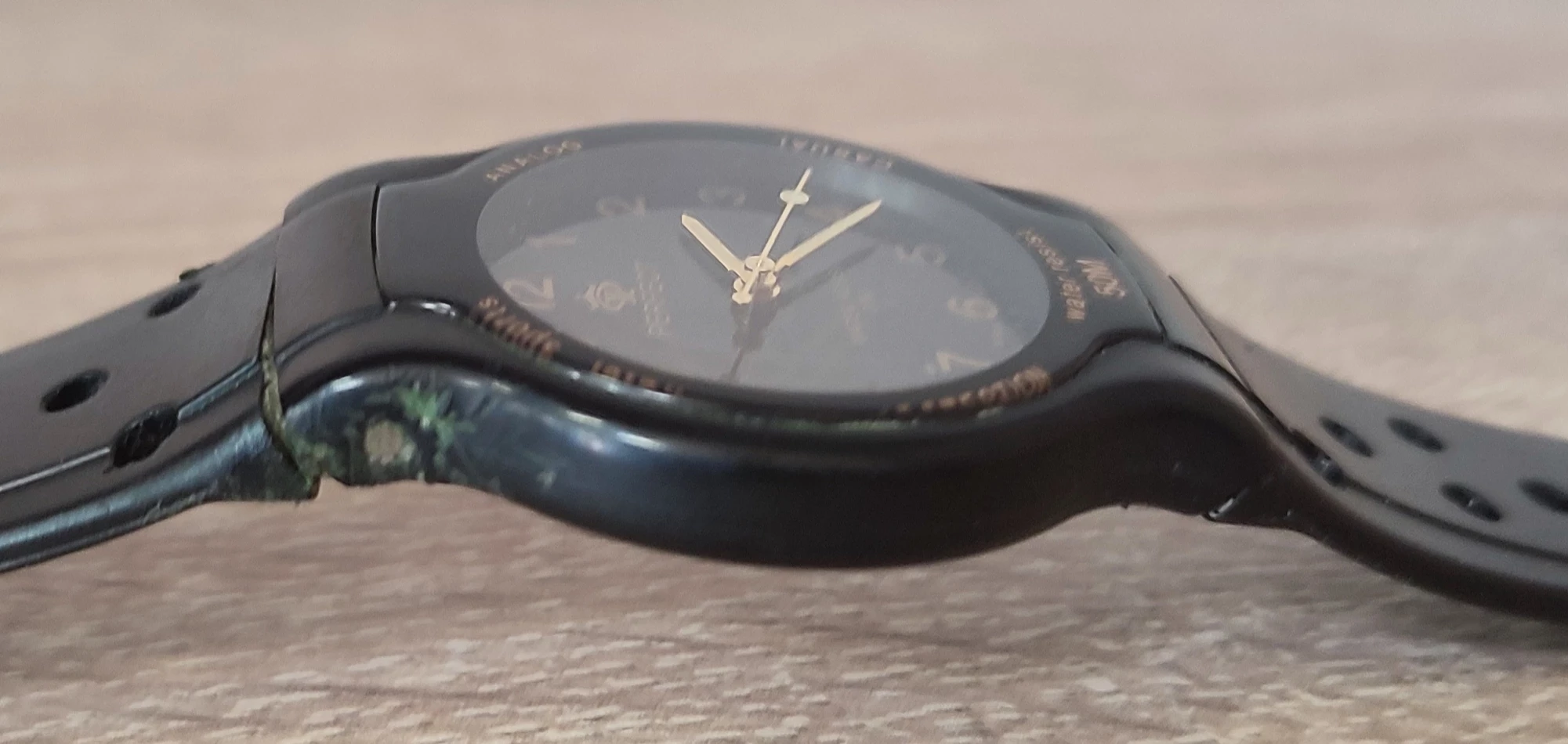 zegarek-perfect-japan-czarny-rodzaj-129220-1