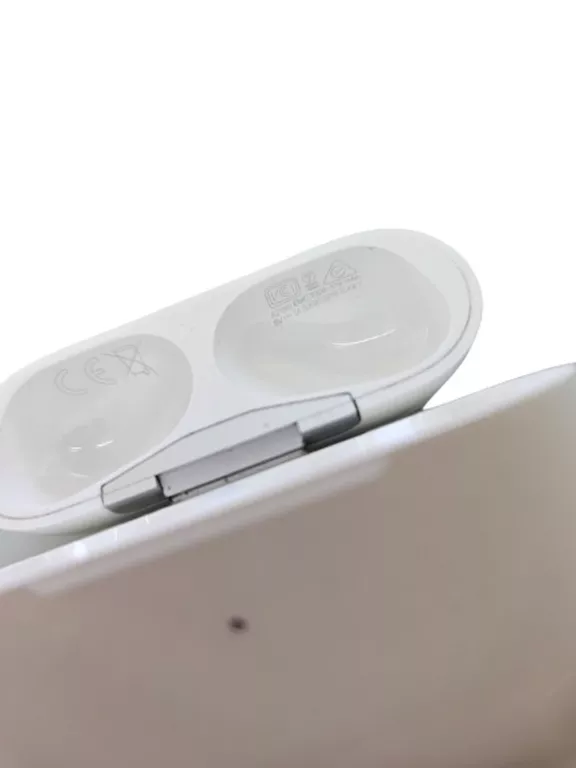 SŁUCHAWKI APPLE AIRPODS PRO 1 GEN