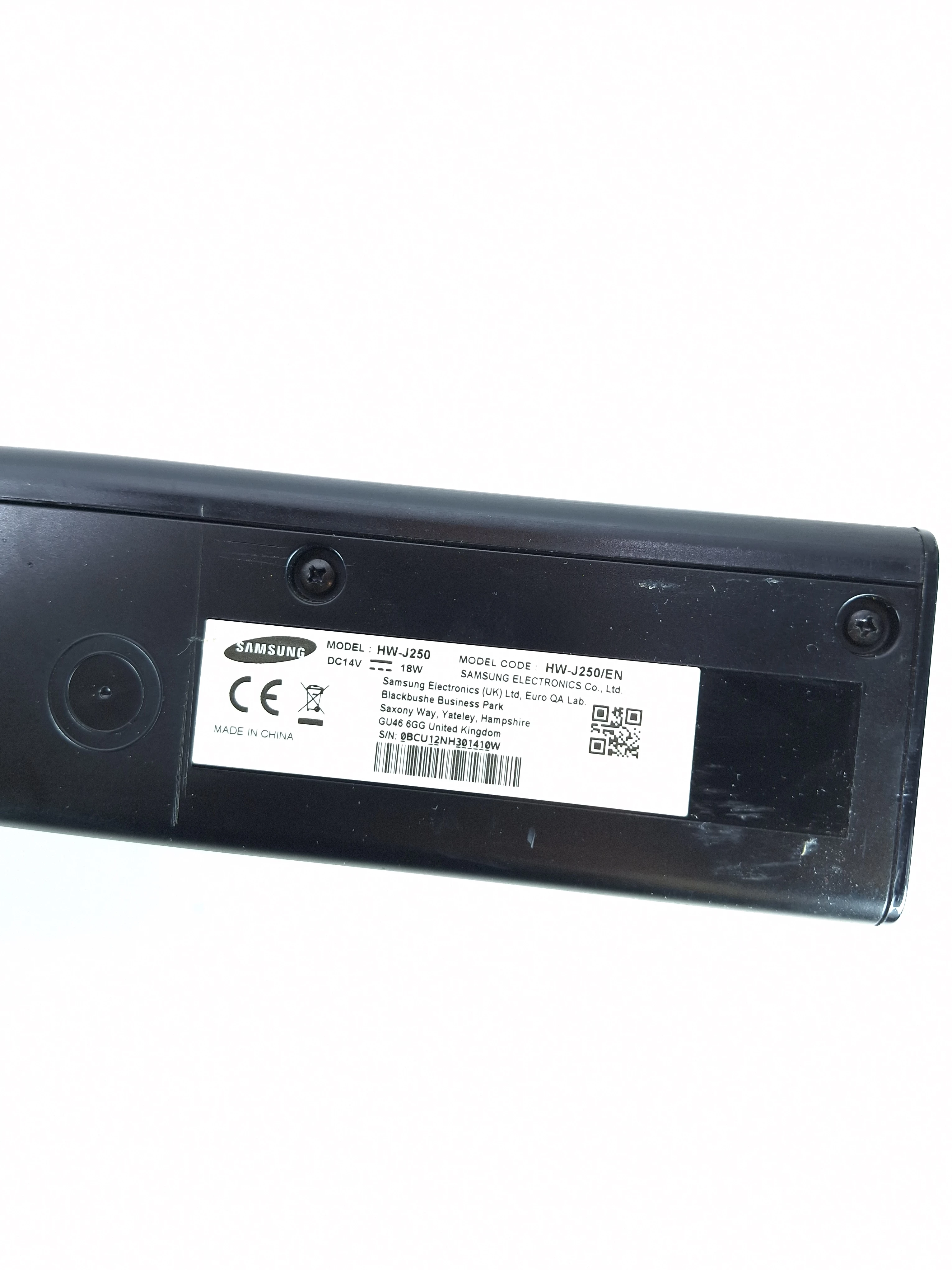 soundbar-samsung-hw-j250-pilot-rodzaj-subwoofera-aktywny