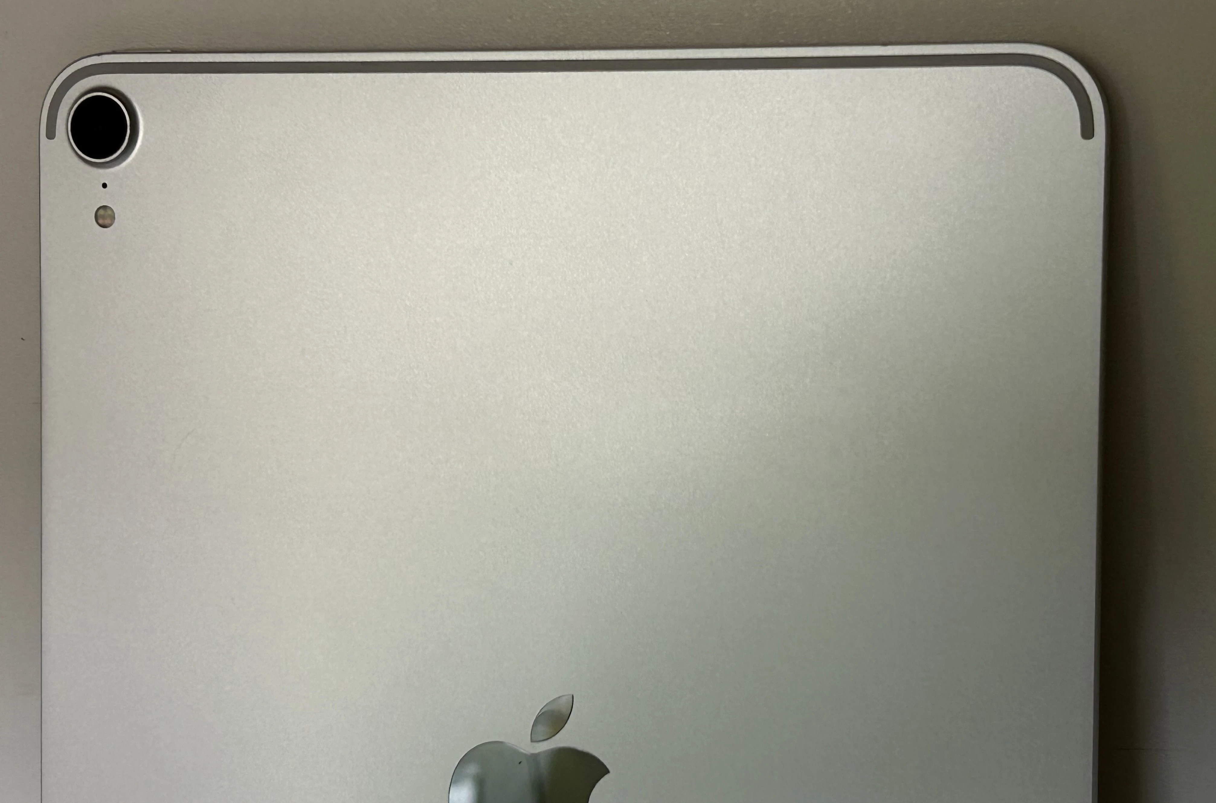 apple-ipad-pro-11-cali-64gb-etui-okazja-ean-gtin-0190198870513