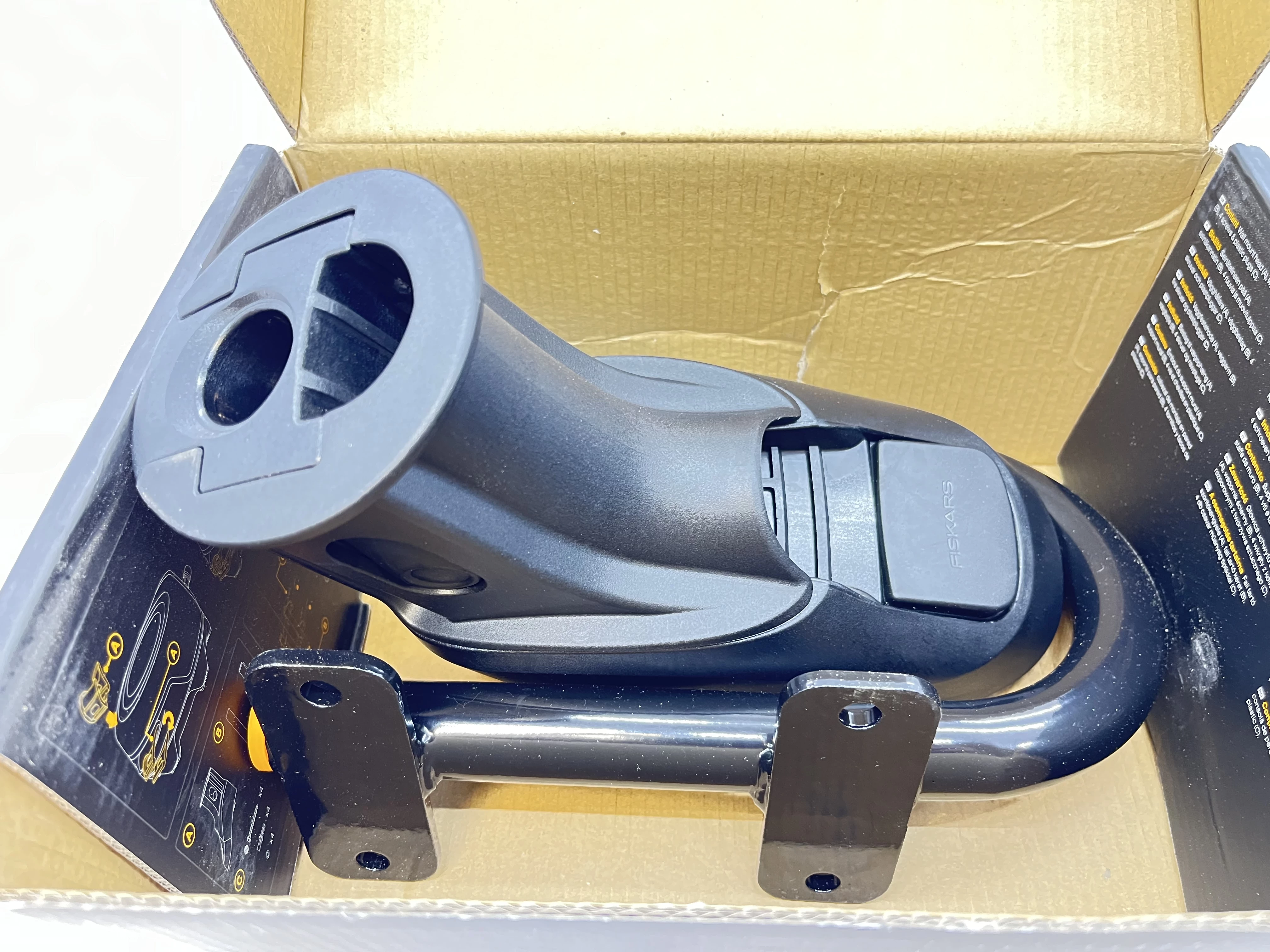 fiskars-uchwyt-scienny-na-waz-ogrodowy-wieszak-na-beben-do-weza-xl-stan-uzywany