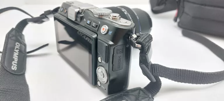 lustrzanka-olympus-pen-lite-e-pl3-rozdzielczosc-1600