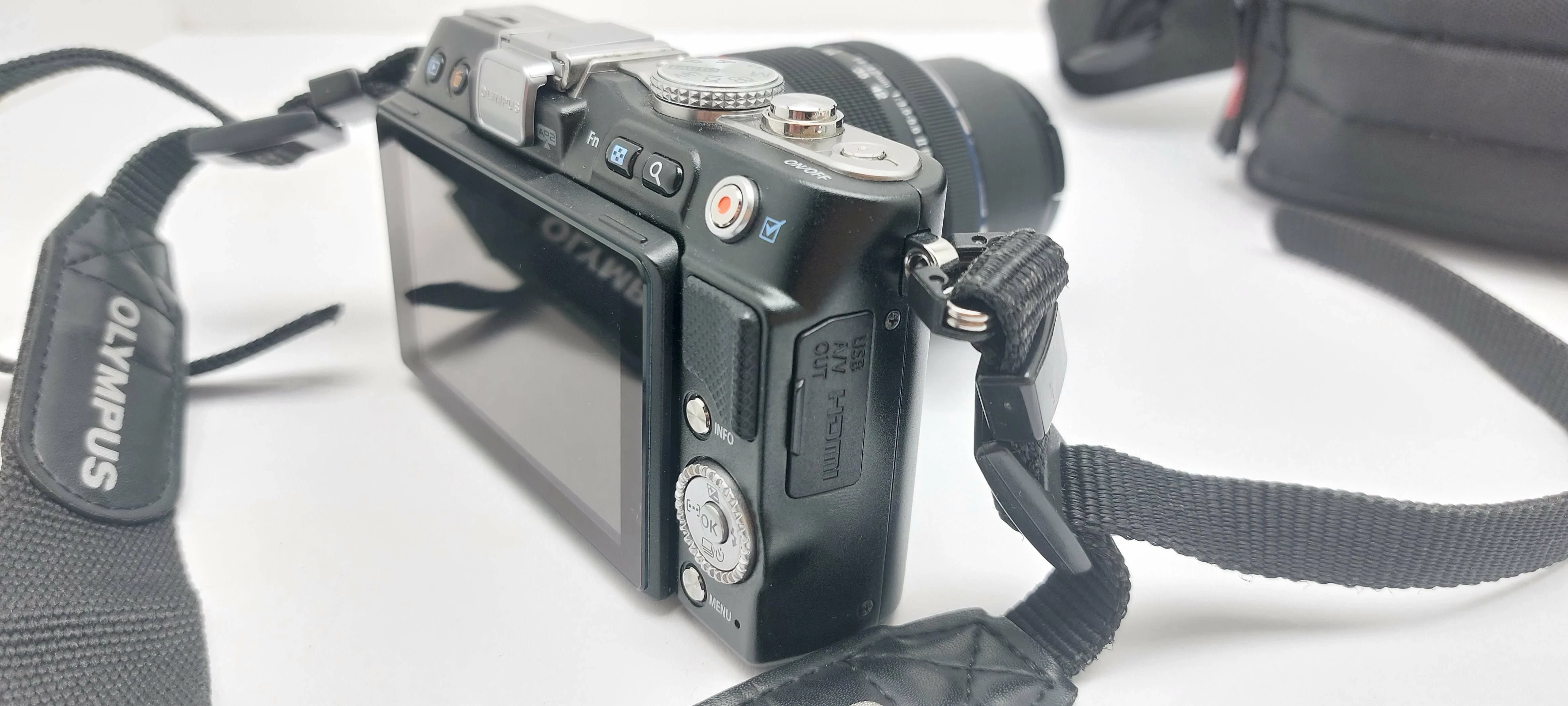 lustrzanka-olympus-pen-lite-e-pl3-rozdzielczosc-1600