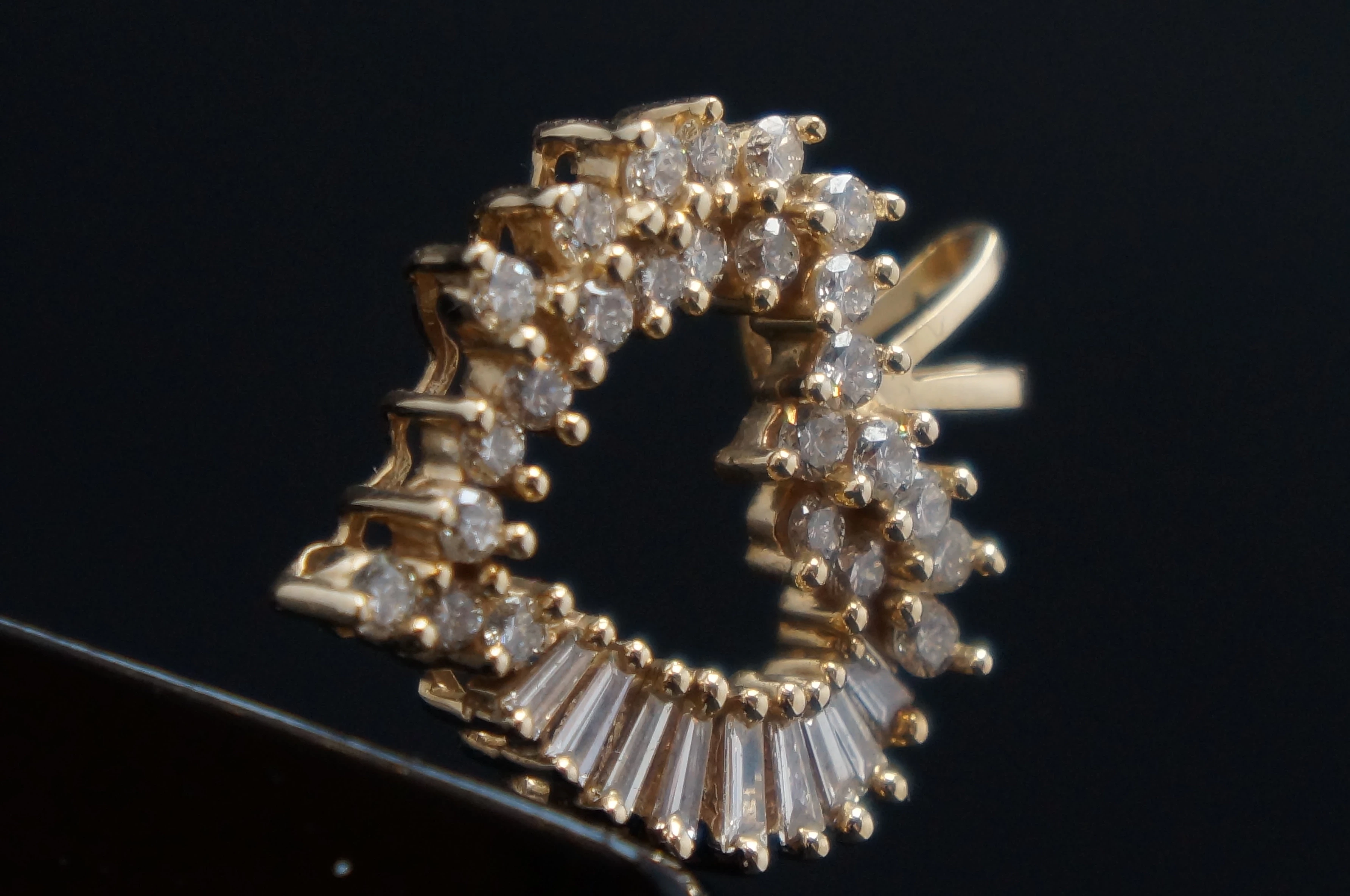 zlota-zawieszka-585-410g-z-diamentami-34-szt-marka-226434-1646868