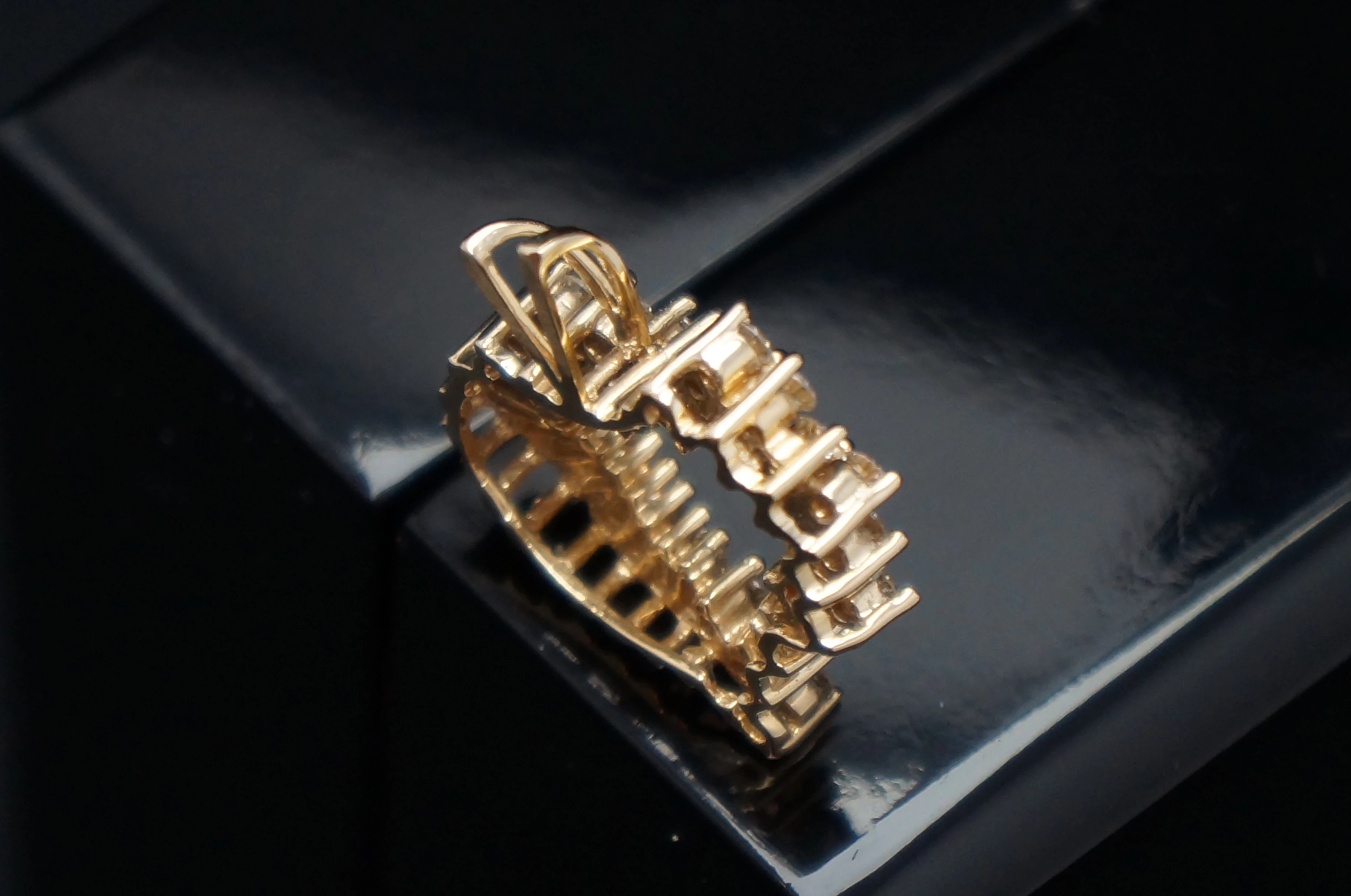 zlota-zawieszka-585-410g-z-diamentami-34-szt-material-15835-2